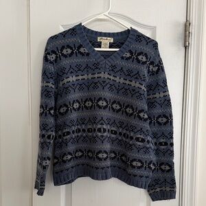 Eddie Bauer Women’s Blue and Black Patterned V-Neck Sweater